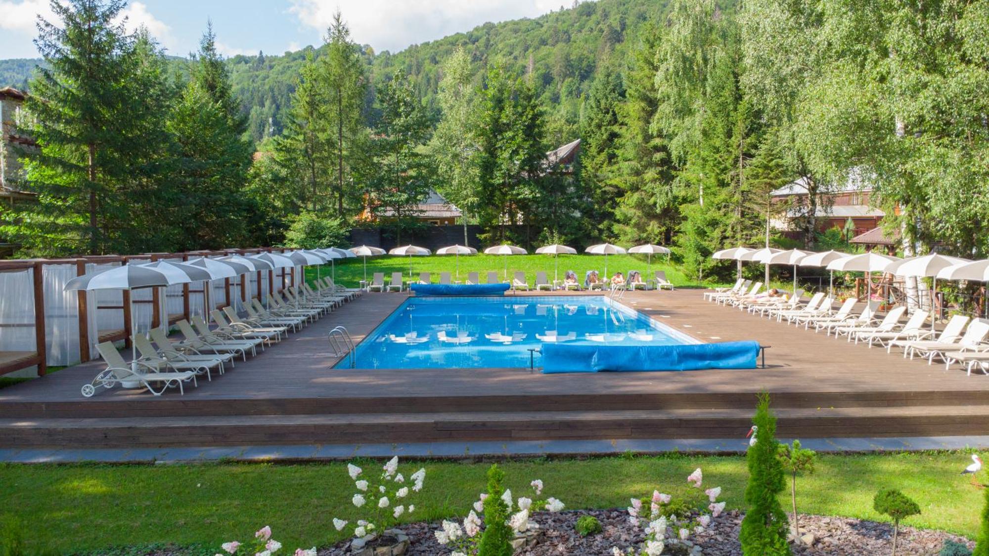 Club Hotel
